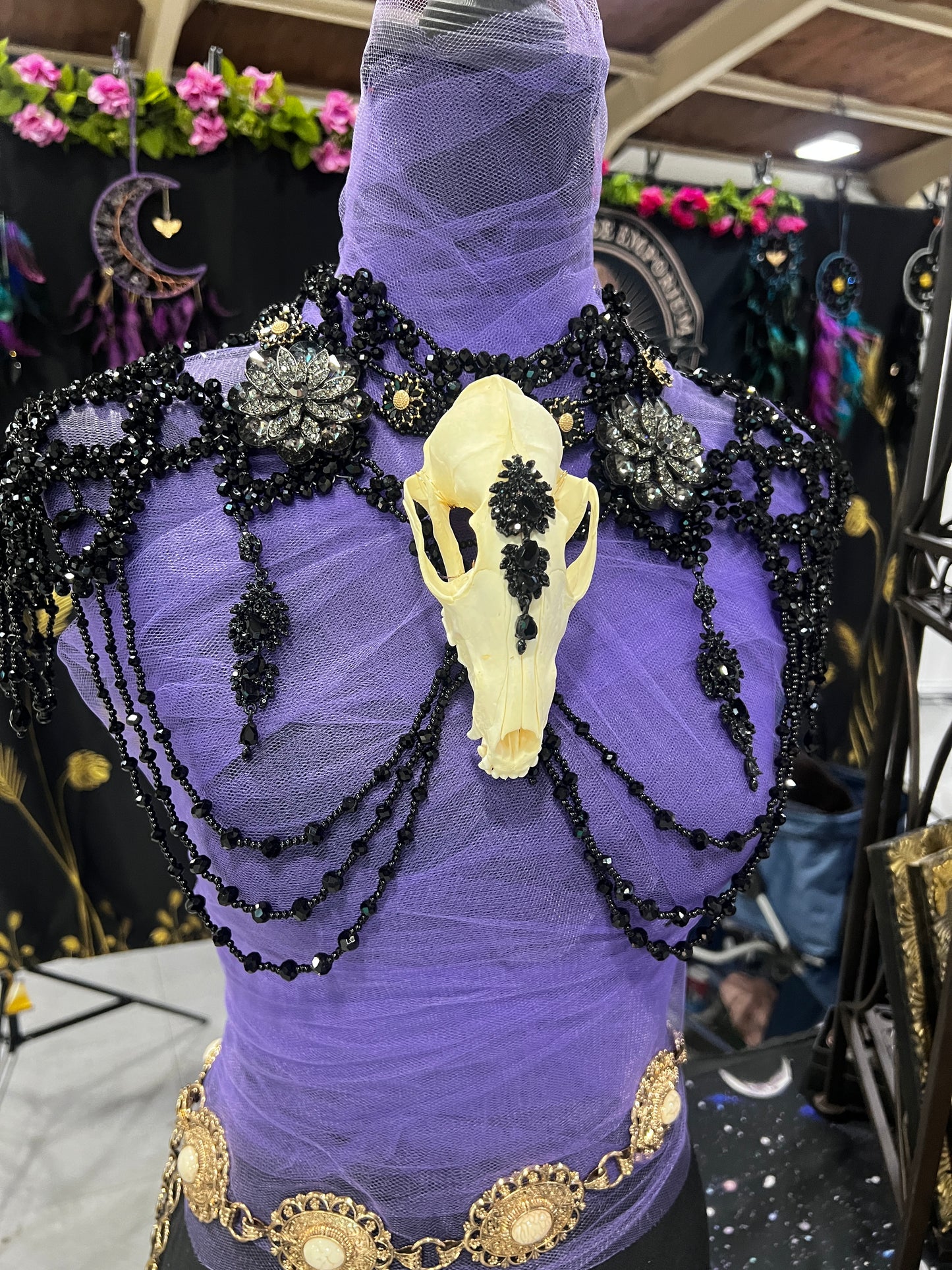 neckpiece 12